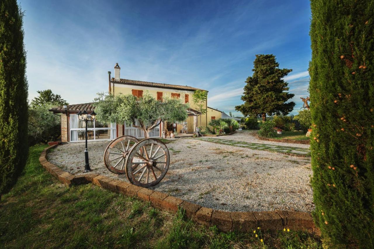 Briciola Di Sole B&B E Ristorante Borgo  Экстерьер фото